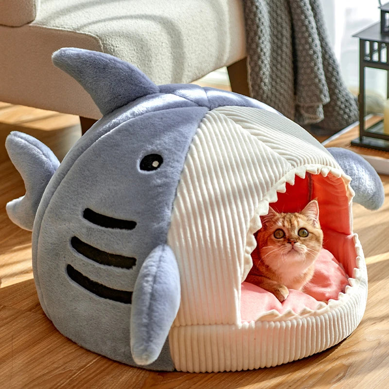 Enclosed Shark Cat Nest